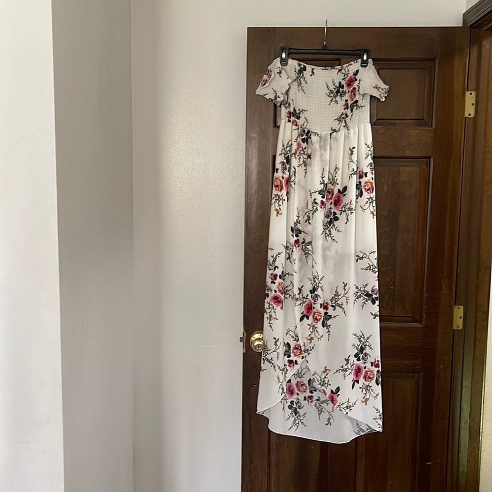 Summer dress size large “fits like a small to medium”very cute and good quality